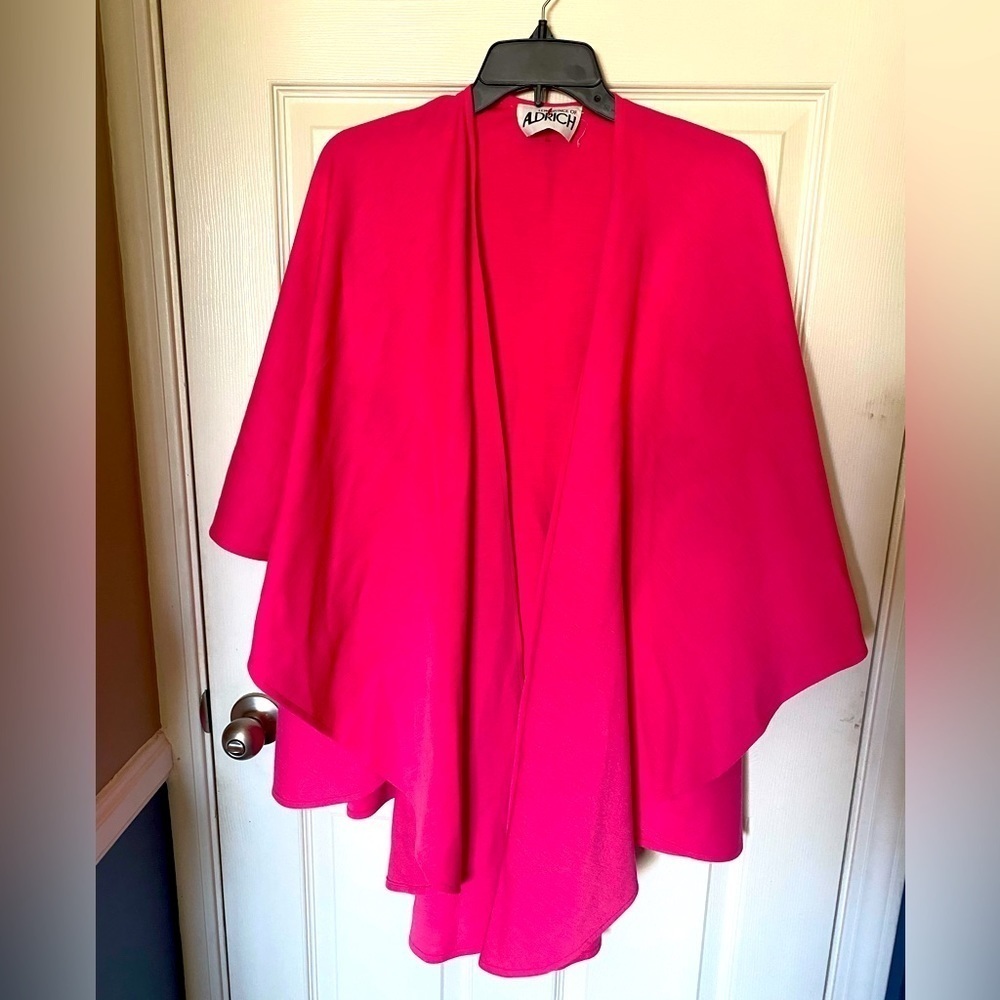 𝅺vintage Aldrich Pink Wool Blend Shawl